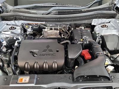 2013 Mitsubishi Outlander - Thumbnail