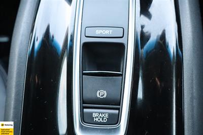 2017 Honda Vezel - Thumbnail