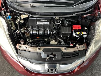 2013 Honda fit shuttle - Thumbnail
