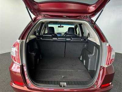 2013 Honda fit shuttle - Thumbnail