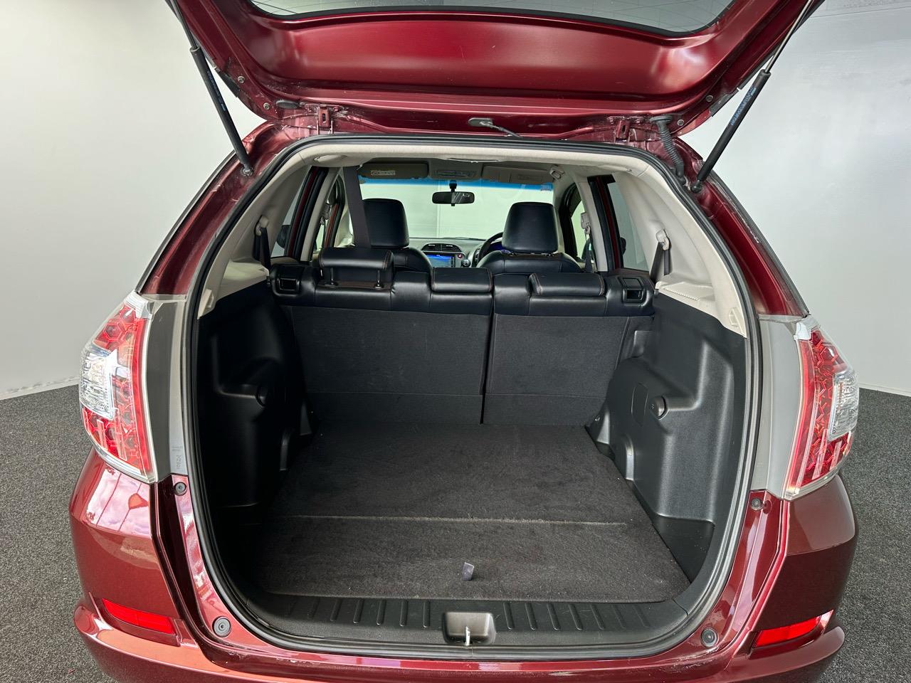 2013 Honda fit shuttle
