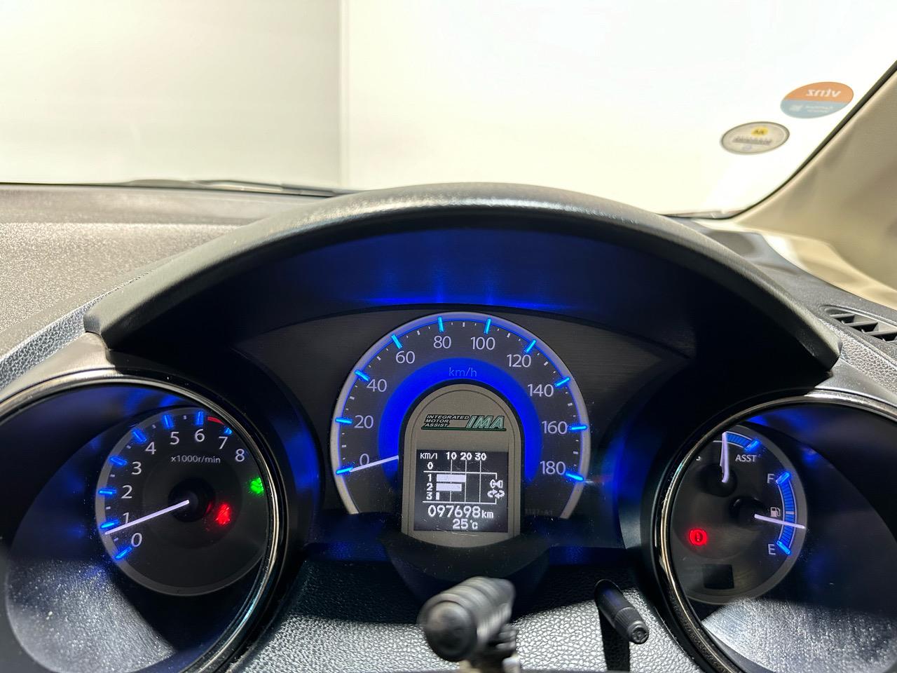 2013 Honda fit shuttle