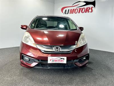 2013 Honda fit shuttle - Thumbnail