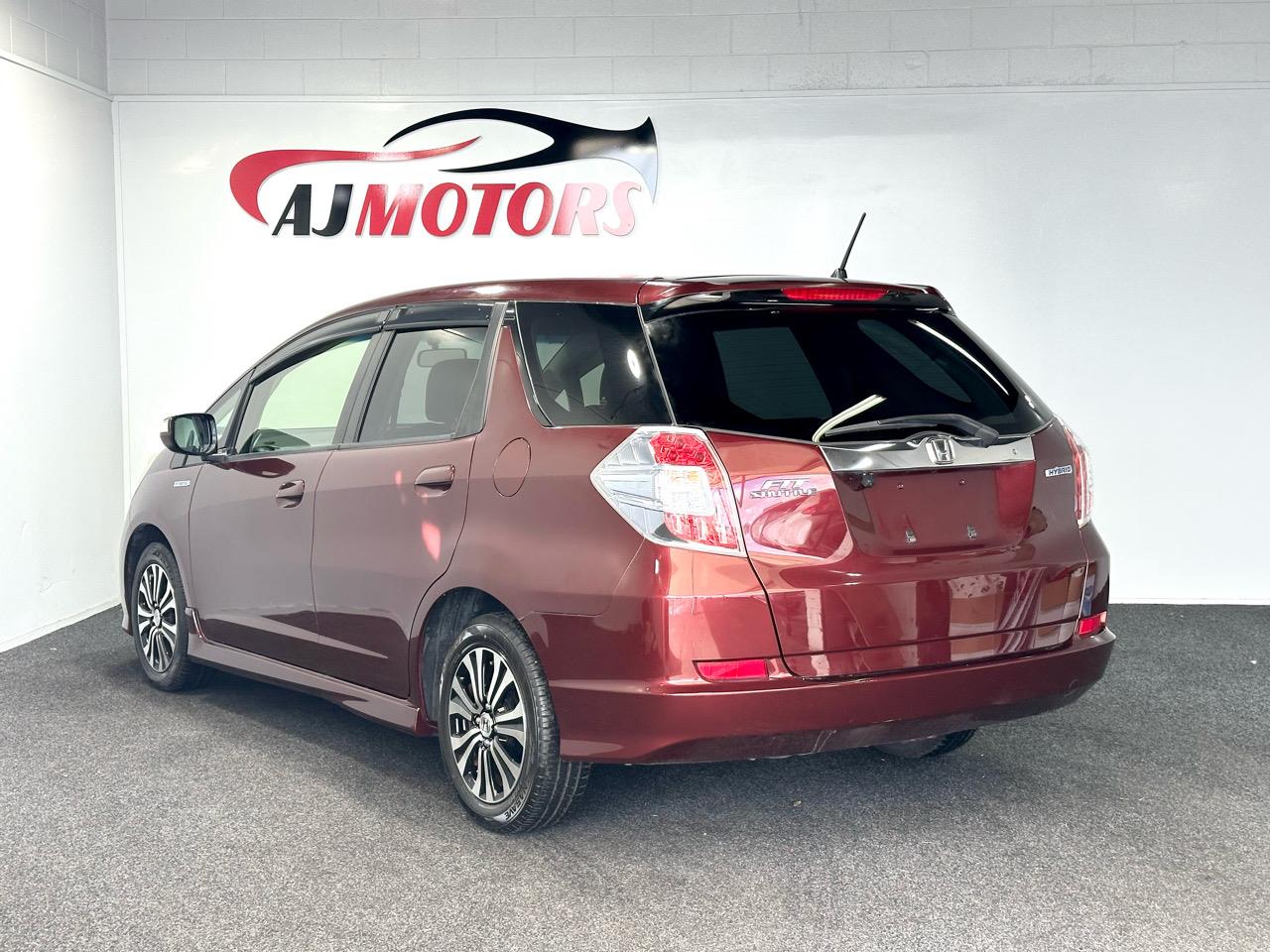 2013 Honda fit shuttle
