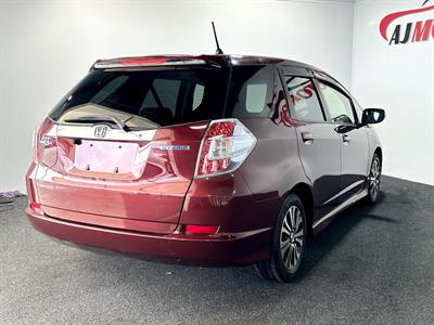 2013 Honda fit shuttle - Thumbnail