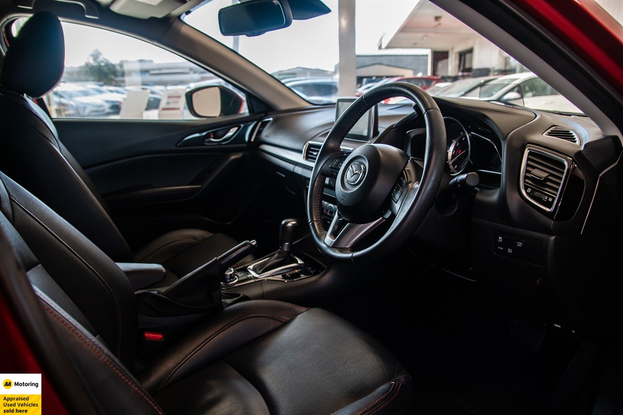 2014 Mazda Axela