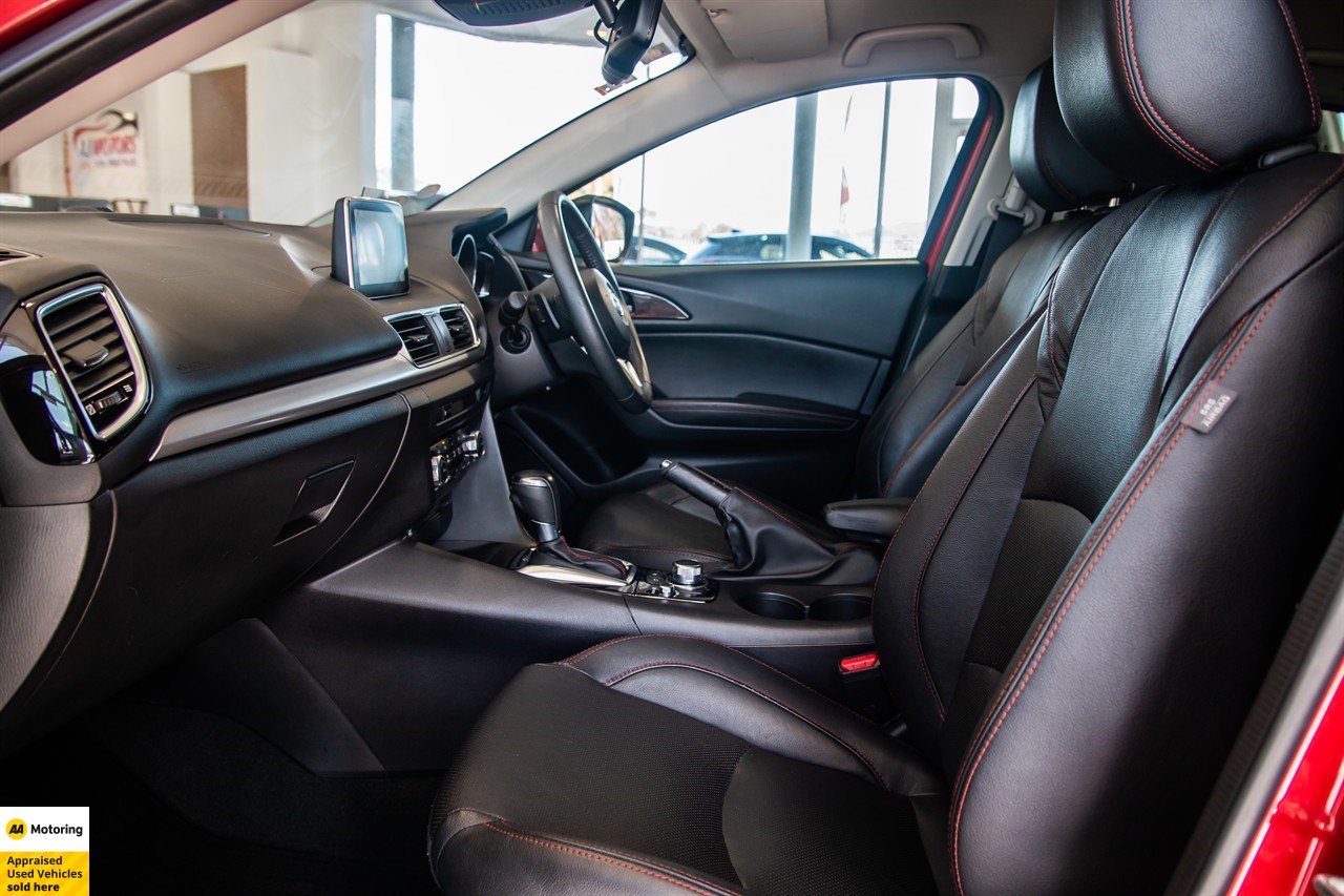 2014 Mazda Axela
