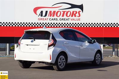 2020 Toyota Aqua - Thumbnail