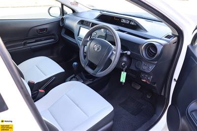 2020 Toyota Aqua - Thumbnail