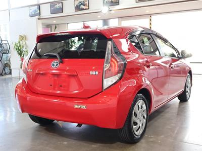 2015 Toyota Aqua - Thumbnail