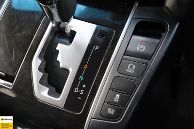 2016 Toyota Vellfire - Thumbnail