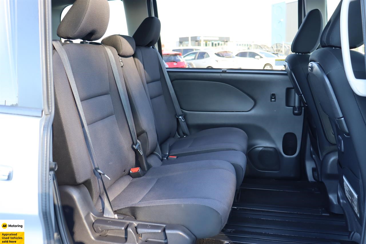 2017 Nissan Serena
