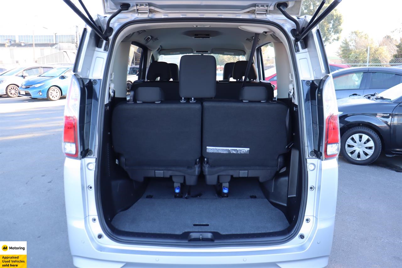 2017 Nissan Serena