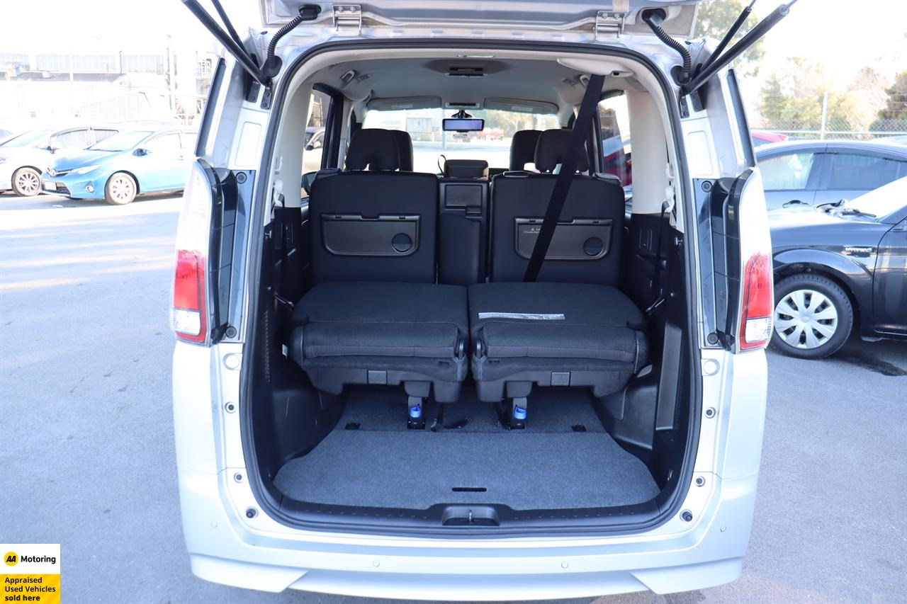 2017 Nissan Serena