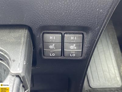 2015 Toyota Esquire - Thumbnail