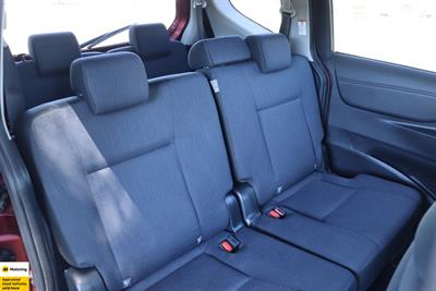 2016 Toyota Sienta - Thumbnail