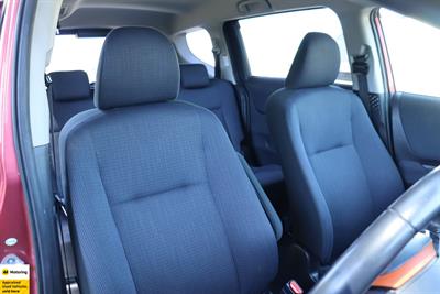 2016 Toyota Sienta - Thumbnail