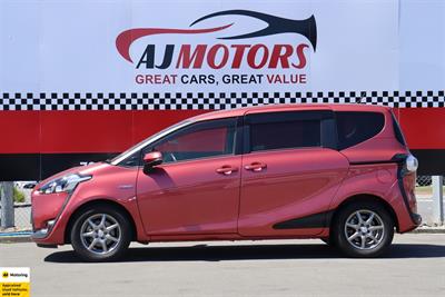2016 Toyota Sienta - Thumbnail