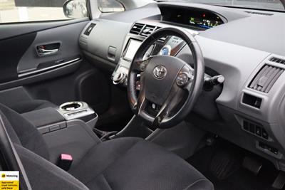 2014 Toyota Prius - Thumbnail