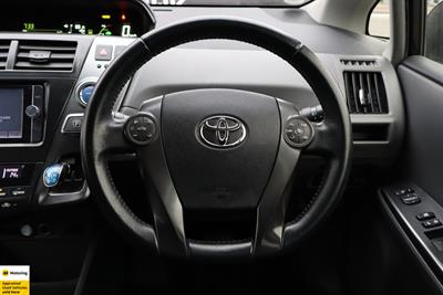 2014 Toyota Prius - Thumbnail