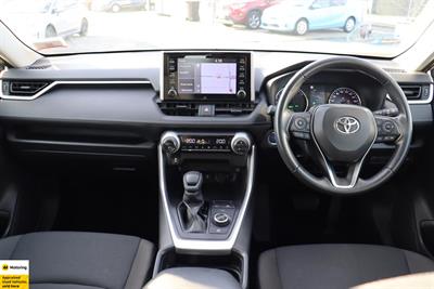 2020 Toyota RAV4 - Thumbnail
