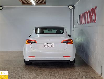 2021 Tesla Model 3 - Thumbnail