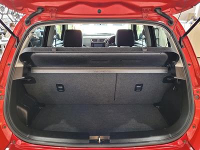 2014 Suzuki Swift - Thumbnail