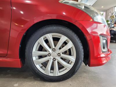 2014 Suzuki Swift - Thumbnail