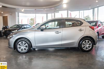 2016 Mazda Demio - Thumbnail