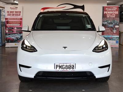 2022 Tesla Model Y - Thumbnail