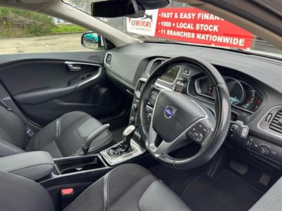 2013 Volvo V40 - Thumbnail