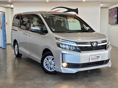 2014 Toyota Voxy - Thumbnail