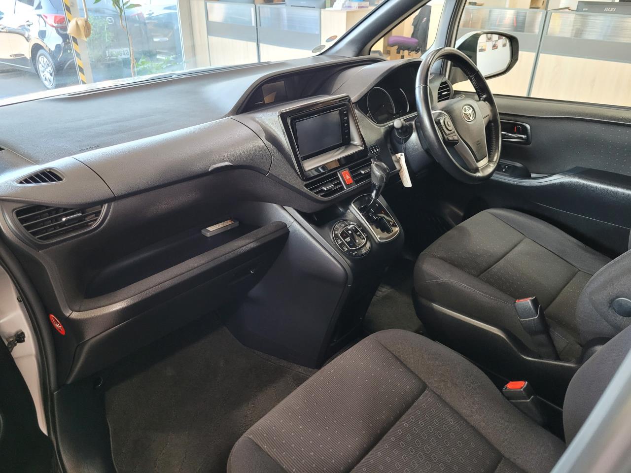 2014 Toyota Voxy