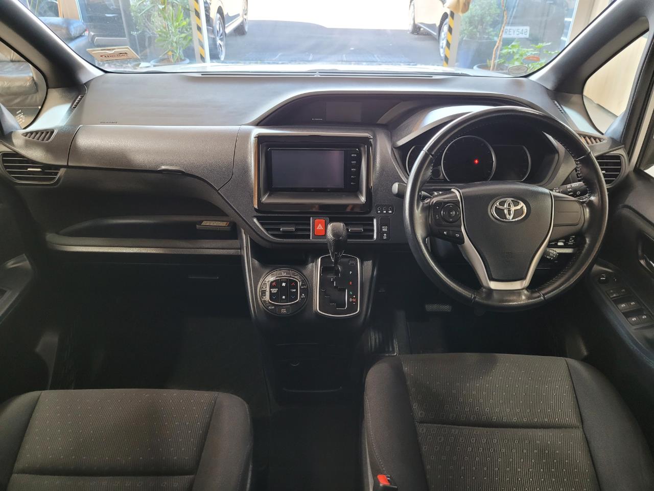 2014 Toyota Voxy