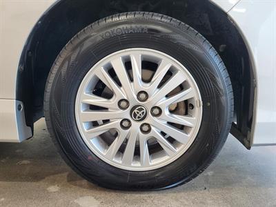 2014 Toyota Voxy - Thumbnail