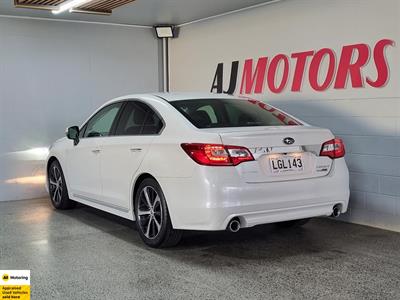2018 Subaru Legacy - Thumbnail