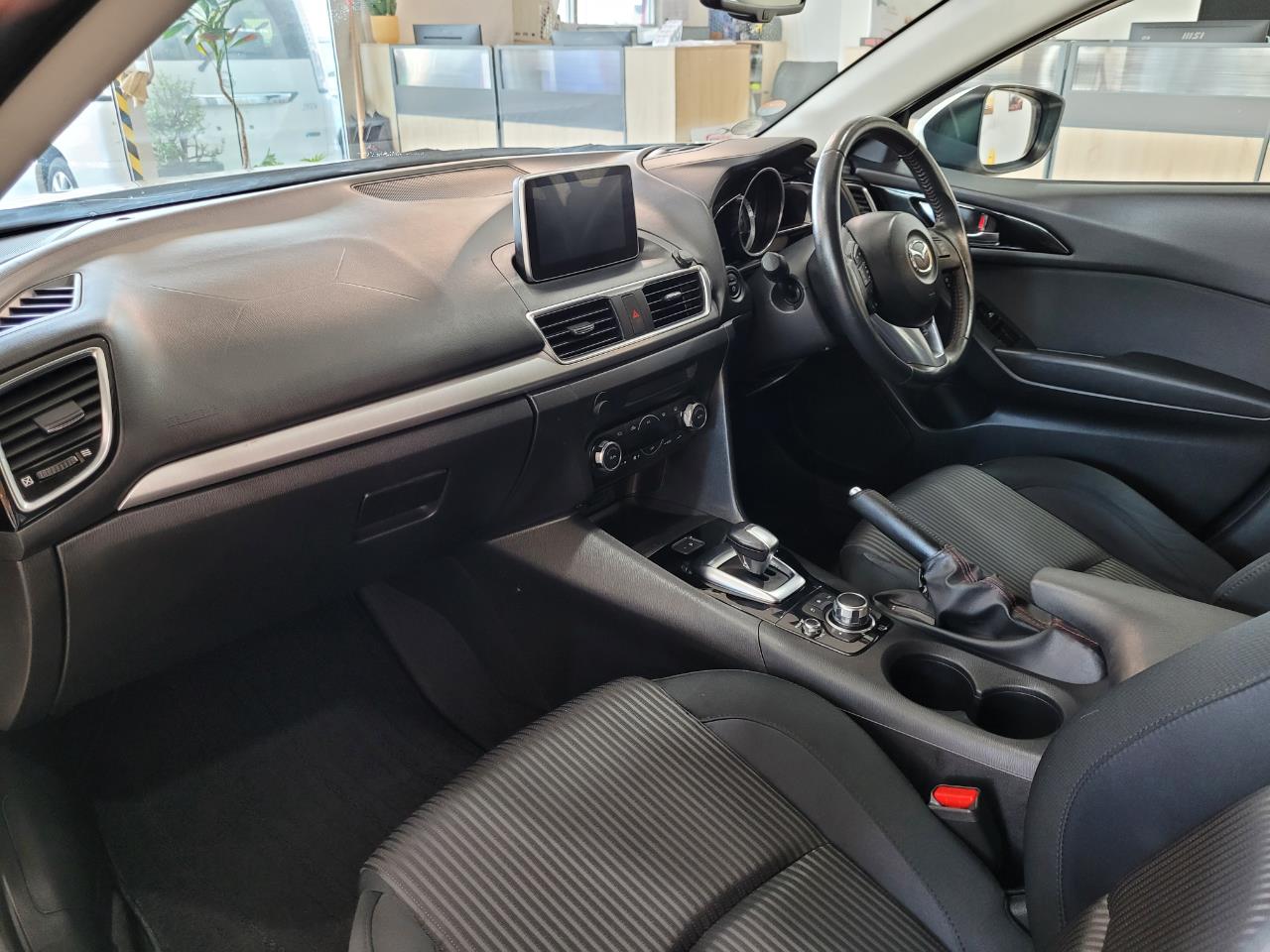 2014 Mazda Axela