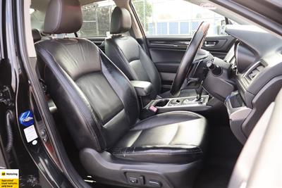 2016 Subaru Legacy - Thumbnail