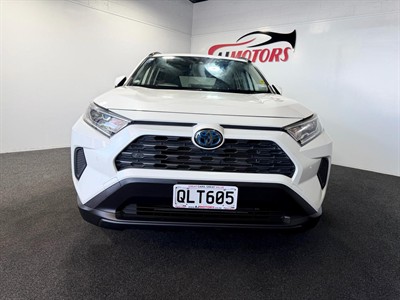 2019 Toyota RAV4 - Thumbnail