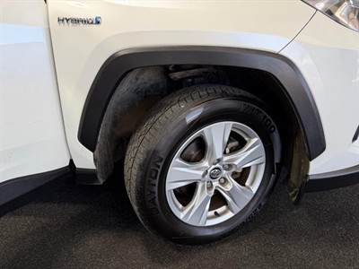 2019 Toyota RAV4 - Thumbnail