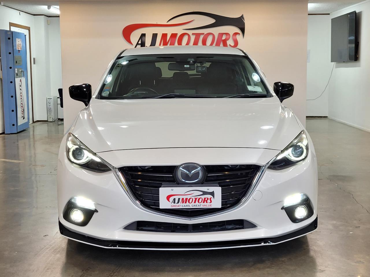 2013 Mazda Axela