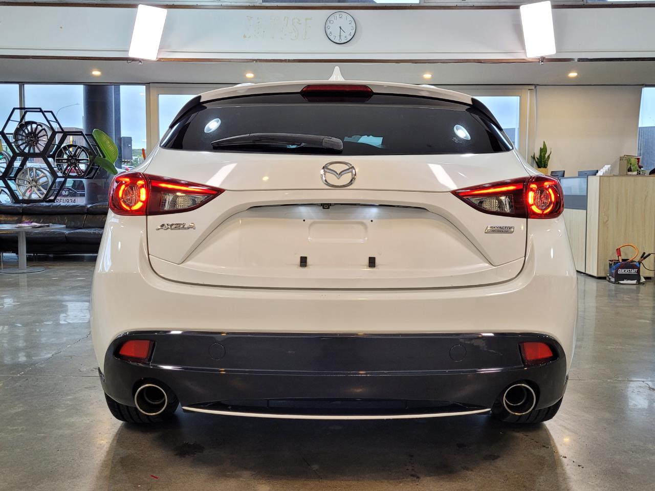 2013 Mazda Axela