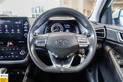 2022 Hyundai IONIQ - Thumbnail