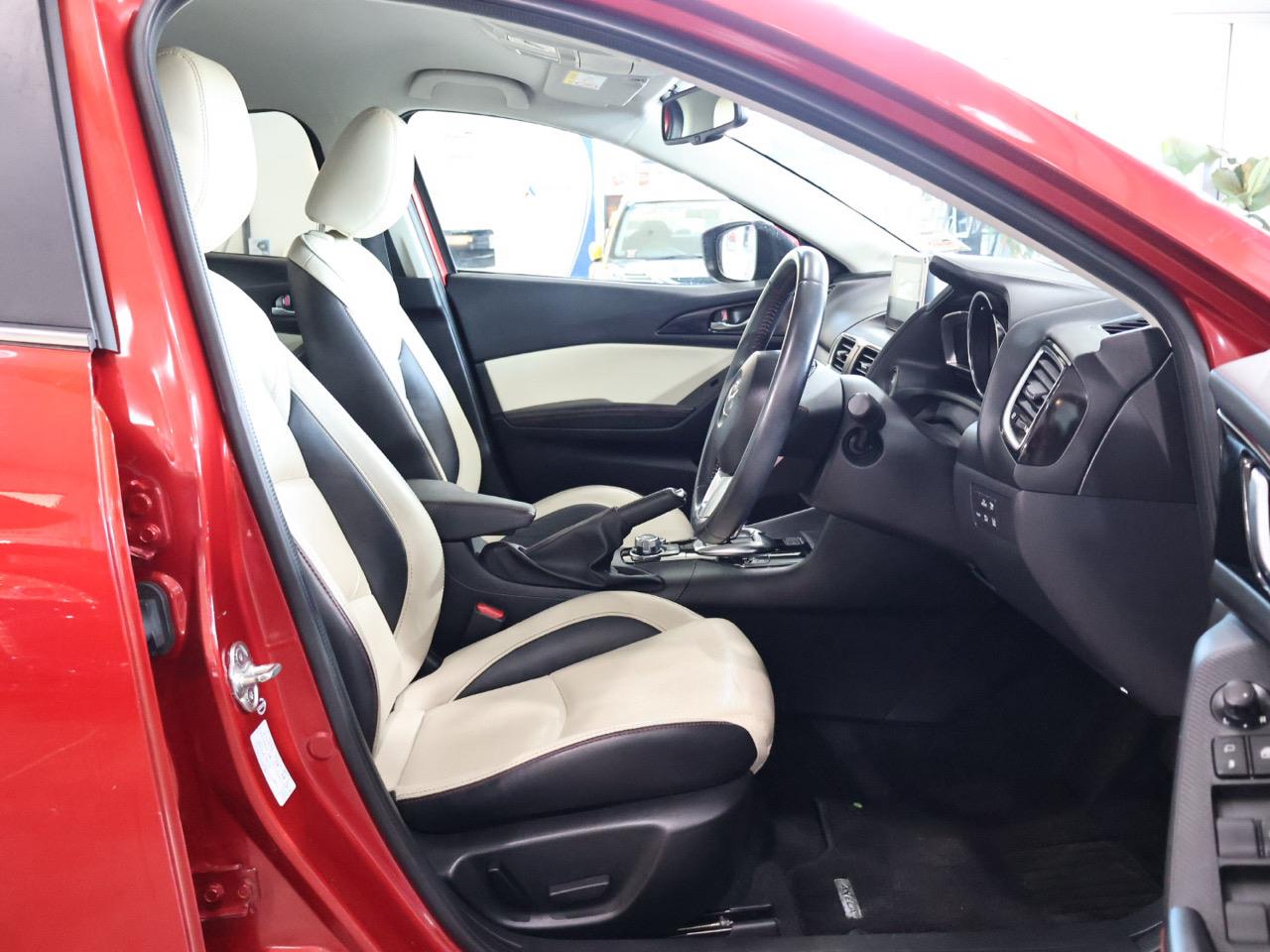 2015 Mazda Axela