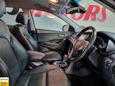 2018 Hyundai Santa Fe - Thumbnail