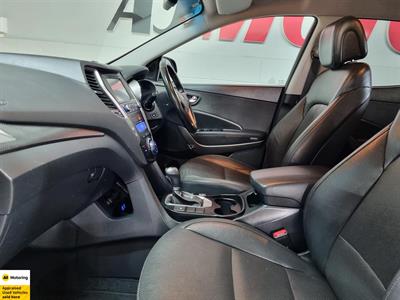 2018 Hyundai Santa Fe - Thumbnail