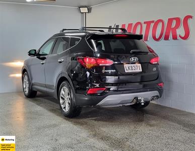 2018 Hyundai Santa Fe - Thumbnail