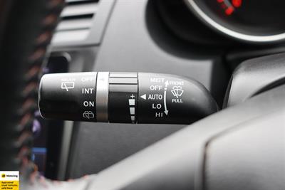 2010 Mazda Axela - Thumbnail