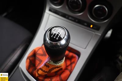 2010 Mazda Axela - Thumbnail