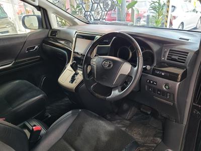 2014 Toyota Vellfire - Thumbnail